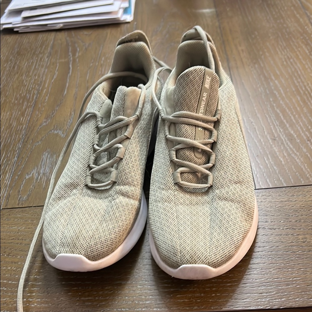 Nike Tan Sneakers with Cushioned Sole and Modern Silhouette